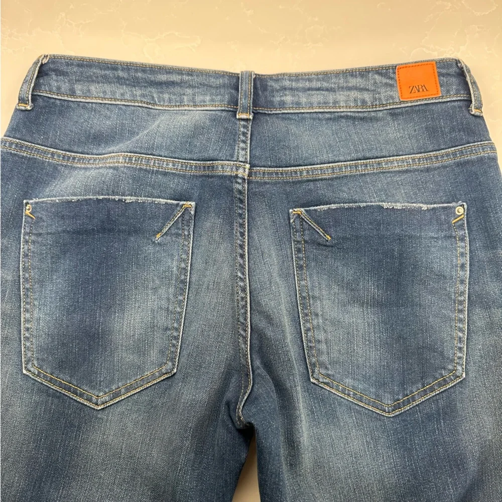 Zara Distressed Straight Leg Jeans. Size: 6 Women’s - Picture 8 of 16